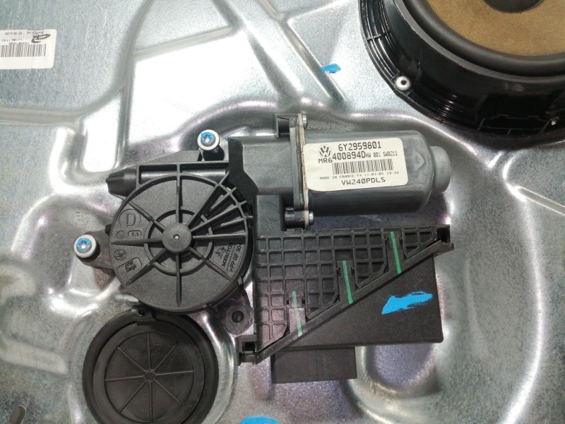 Recambio de elevalunas delantero derecho para volkswagen polo (9n3) advance referencia OEM IAM 6Y2959801 400894D 6Q3837756