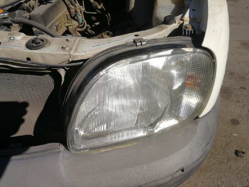 Recambio de faro izquierdo para nissan micra (k11) básico referencia OEM IAM   