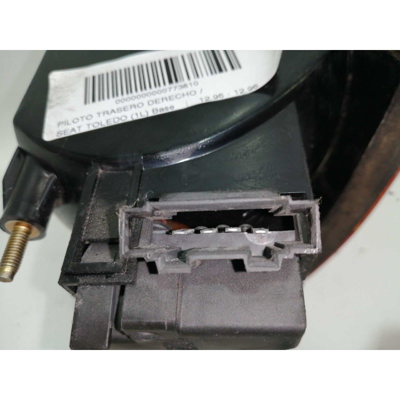 Recambio de piloto trasero derecho para seat toledo (1l) base referencia OEM IAM 1L0945096  