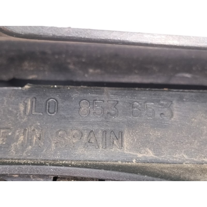 Recambio de rejilla delantera para seat toledo (1l) base referencia OEM IAM 1L0853653  