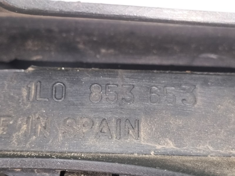 Recambio de rejilla delantera para seat toledo (1l) base referencia OEM IAM 1L0853653  