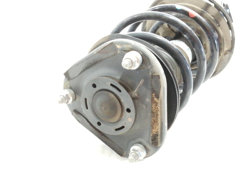 Recambio de amortiguador delantero derecho para toyota auris ts referencia OEM IAM 4851002760  