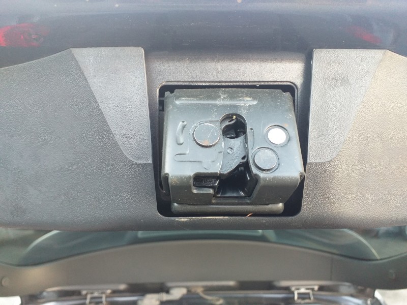 Recambio de cerradura maletero / porton para toyota auris ts referencia OEM IAM   