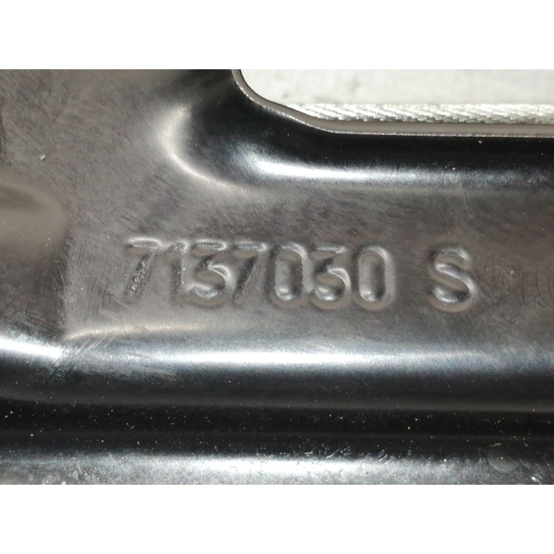 Recambio de elevalunas trasero derecho para bmw x5 (e70) 3.0d referencia OEM IAM 7137030S 974624100 6967262