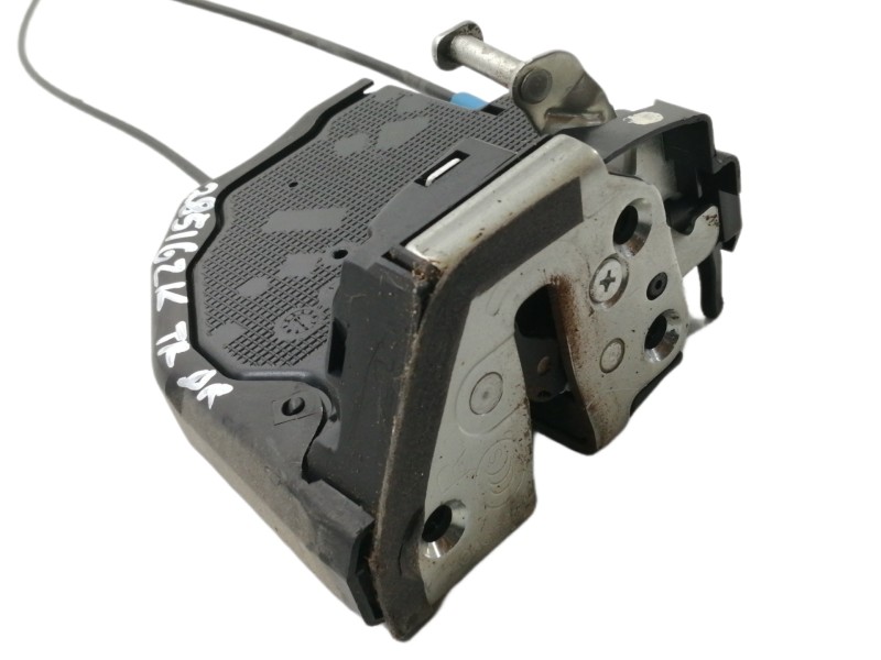 Recambio de cerradura puerta trasera derecha para toyota auris ts referencia OEM IAM A046693  