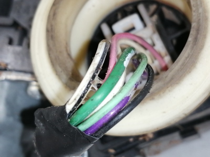 Recambio de elevalunas delantero derecho para toyota auris ts referencia OEM IAM 977556106  