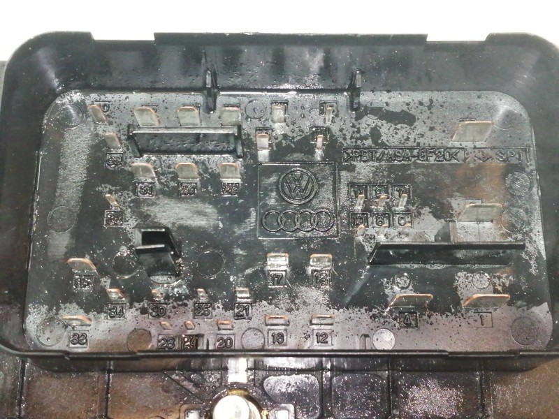 Recambio de caja reles / fusibles para volkswagen passat berlina (3c2) edition referencia OEM IAM   