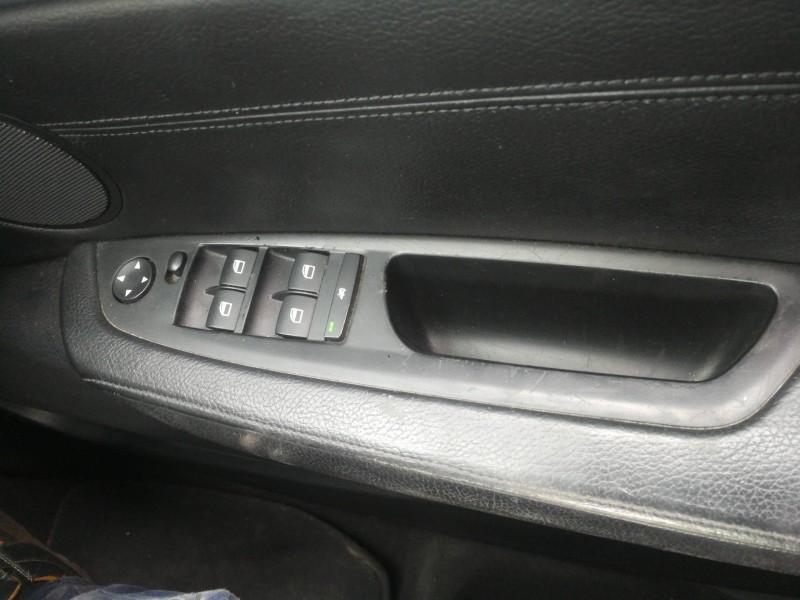 Recambio de mando elevalunas delantero derecho para bmw x5 (e70) 3.0d referencia OEM IAM 912212001 51417137138 