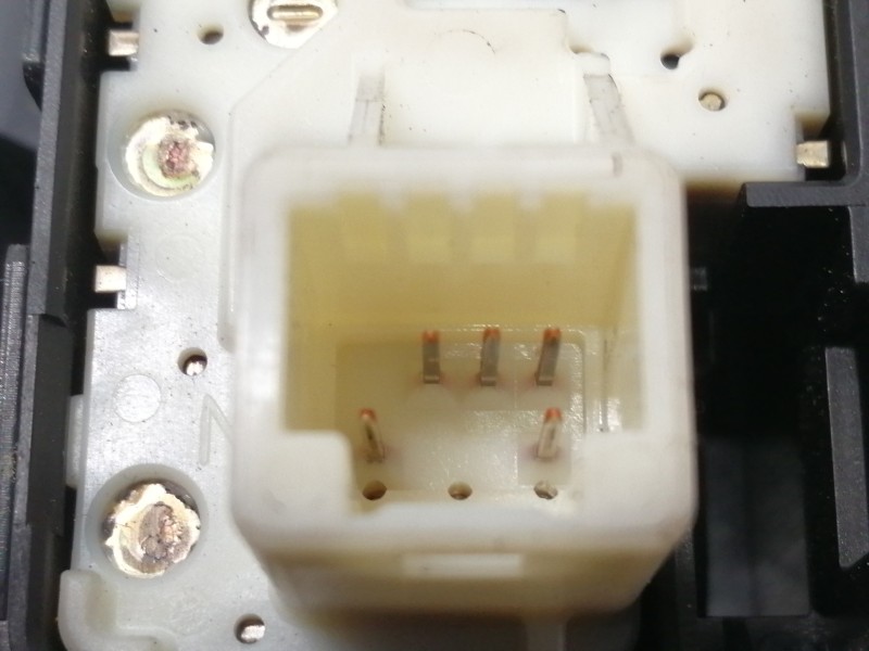 Recambio de mando elevalunas delantero derecho para toyota auris ts referencia OEM IAM 7423102530  