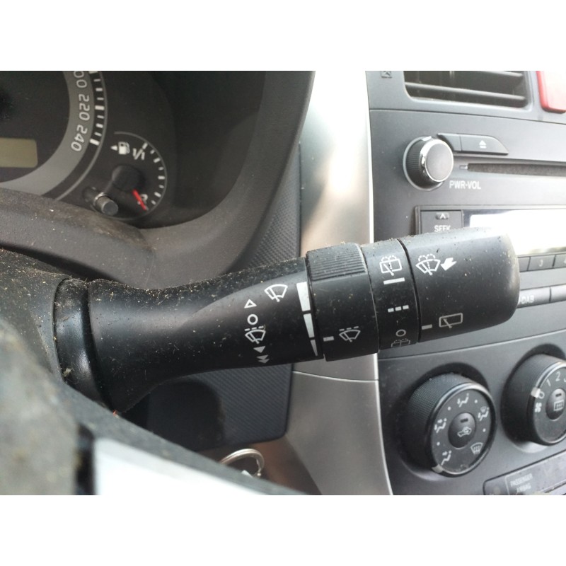 Recambio de mando limpia para toyota auris ts referencia OEM IAM 0241117F582  
