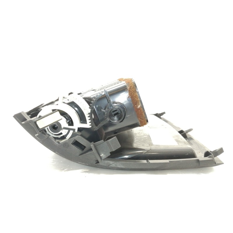 Recambio de rejilla aireadora para toyota auris ts referencia OEM IAM 5567002130  