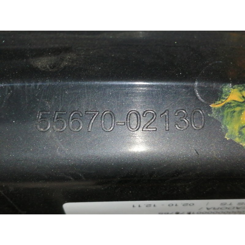 Recambio de rejilla aireadora para toyota auris ts referencia OEM IAM 5567002130  