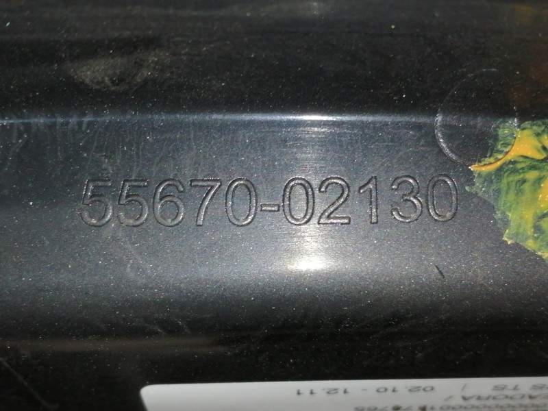 Recambio de rejilla aireadora para toyota auris ts referencia OEM IAM 5567002130  