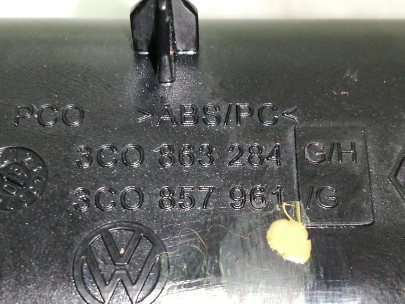 Recambio de cenicero para volkswagen passat berlina (3c2) edition referencia OEM IAM 3C0863284  