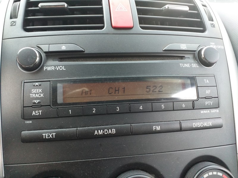 Recambio de sistema audio / radio cd para toyota auris ts referencia OEM IAM 8612002A50  