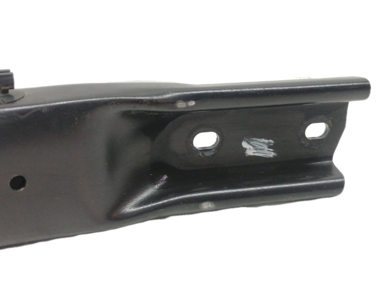 Recambio de travesaño superior para bmw x5 (e70) 3.0d referencia OEM IAM 7158437  