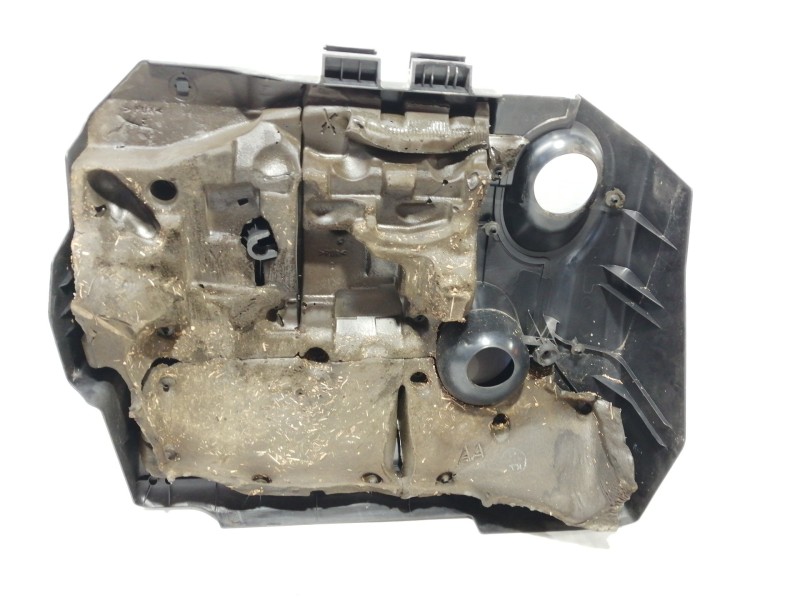 Recambio de tapa motor para toyota auris ts referencia OEM IAM   