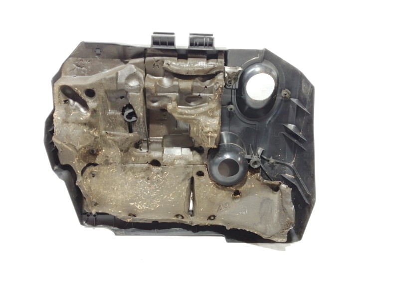 Recambio de tapa motor para toyota auris ts referencia OEM IAM   