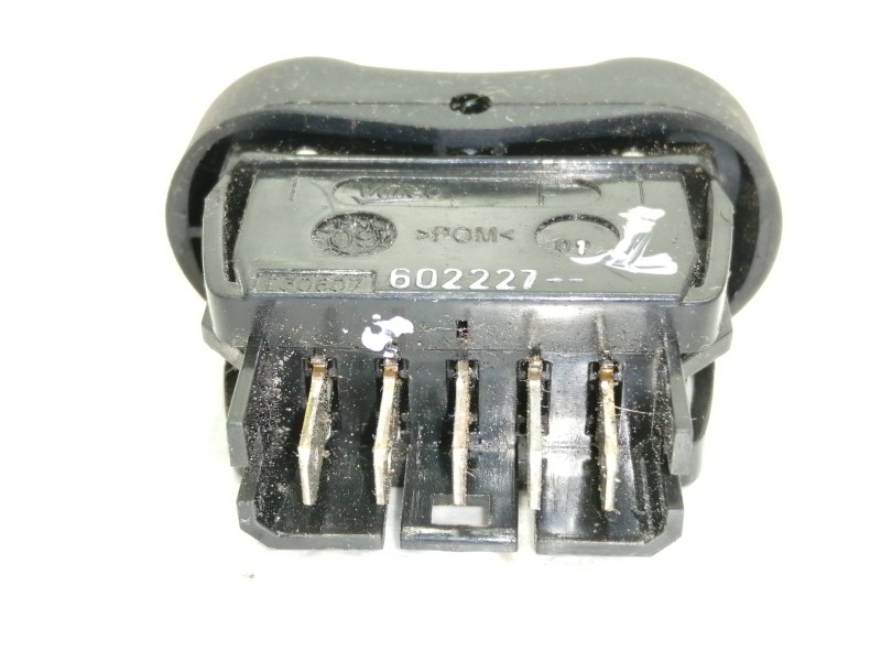 Recambio de mando elevalunas delantero izquierdo para dacia sandero ambiance referencia OEM IAM 602227  