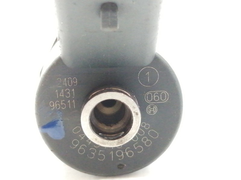 Recambio de inyector para citroën berlingo first combi 1,6 hdi 75 x referencia OEM IAM 0445110008  