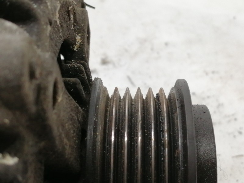 Recambio de alternador para kia sorento emotion 4wd referencia OEM IAM 1042101060 373002F200 