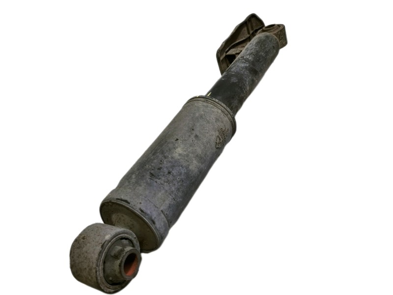 Recambio de amortiguador trasero derecho para kia sorento emotion 4wd referencia OEM IAM 553102P200  