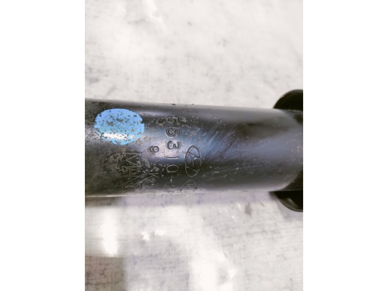 Recambio de amortiguador trasero derecho para kia sorento emotion 4wd referencia OEM IAM 553102P200  