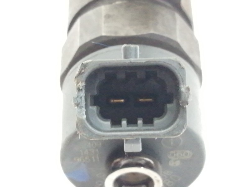 Recambio de inyector para citroën berlingo first combi 1,6 hdi 75 x referencia OEM IAM 0445110008  