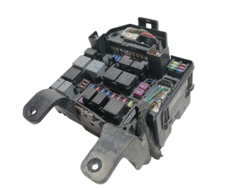 Recambio de caja reles / fusibles para kia sorento emotion 4wd referencia OEM IAM 912212P862  