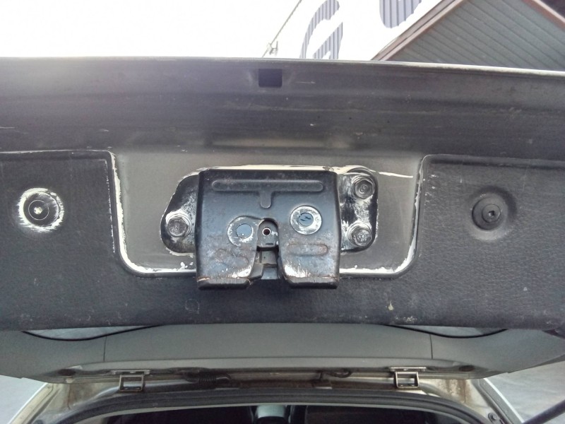 Recambio de cerradura maletero / porton para kia sorento emotion 4wd referencia OEM IAM   