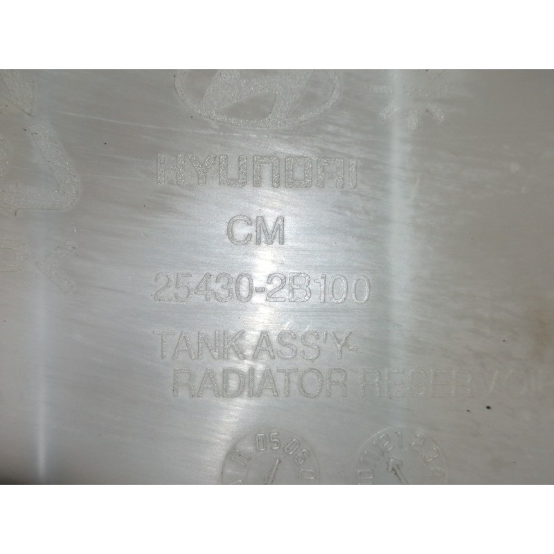 Recambio de deposito expansion para kia sorento emotion 4wd referencia OEM IAM 254302B100  