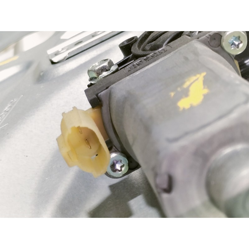 Recambio de elevalunas trasero derecho para kia sorento emotion 4wd referencia OEM IAM  834022P000 / 834602P000 