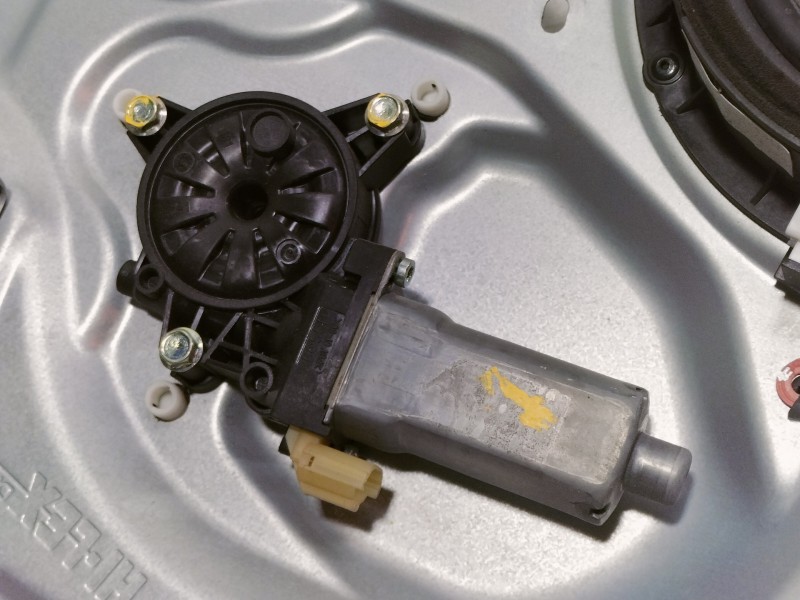 Recambio de elevalunas trasero derecho para kia sorento emotion 4wd referencia OEM IAM  834022P000 / 834602P000 