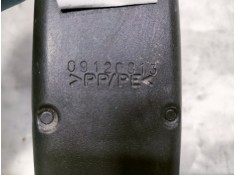 Recambio de enganche cinturon delantero derecho para kia sorento emotion 4wd referencia OEM IAM 888402P400VA 09120813  2
