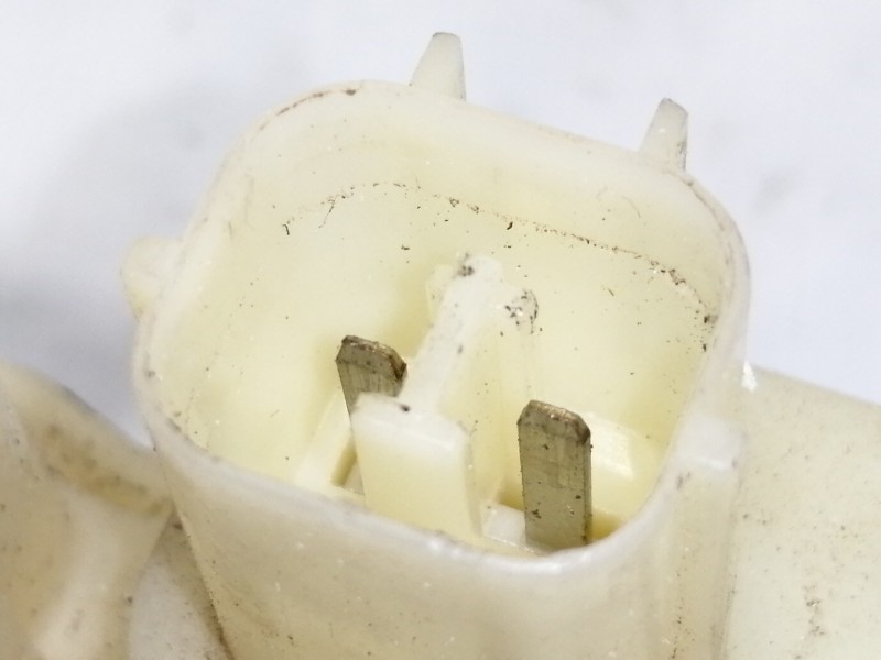 Recambio de cerradura puerta trasera derecha para honda cr-v (rd8) es referencia OEM IAM   ELECTRICO