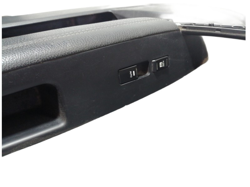 Recambio de guarnecido puerta delantera derecha para kia sorento emotion 4wd referencia OEM IAM 823202P000 823202P000 