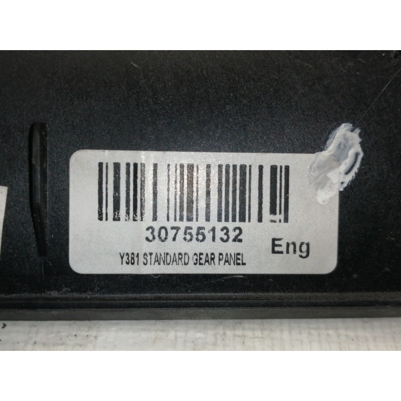 Recambio de moldura para volvo xc70 kinetic awd referencia OEM IAM 30672191  