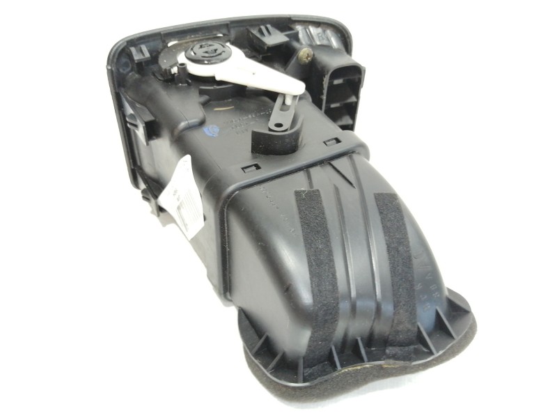 Recambio de rejilla aireadora para honda cr-v (rd8) es referencia OEM IAM 77630S9A00  