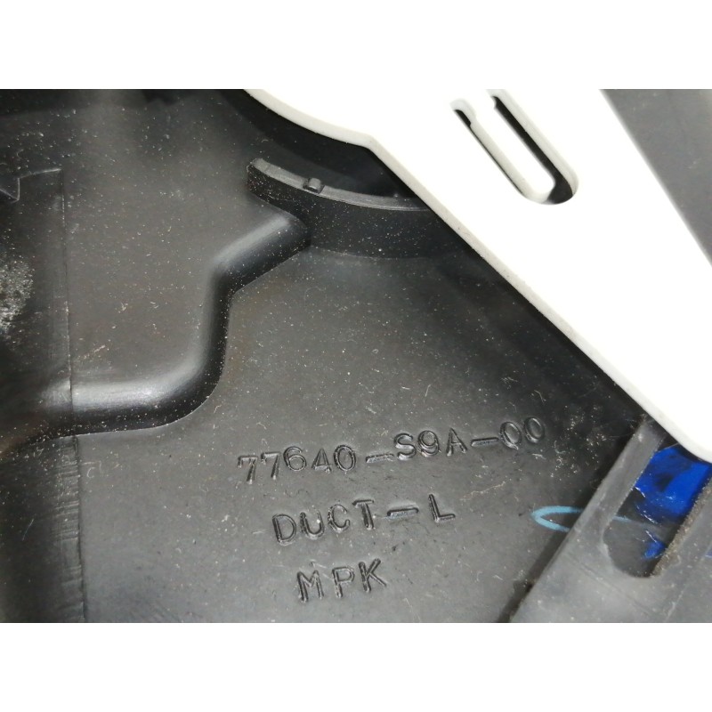 Recambio de rejilla aireadora para honda cr-v (rd8) es referencia OEM IAM 77640S9A00  