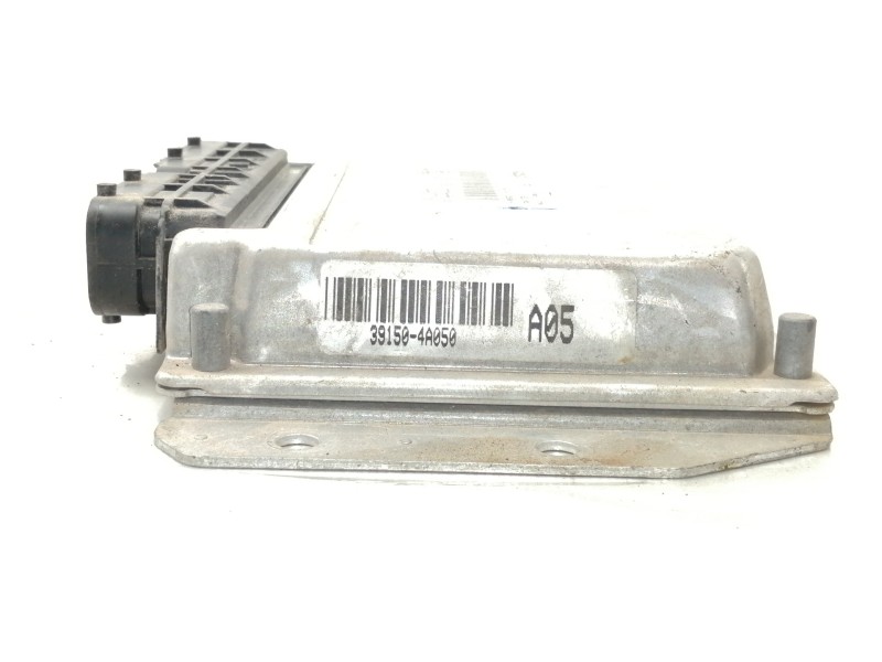 Recambio de centralita motor uce para hyundai h 1 starex h 1 starex crdi referencia OEM IAM 0281010948  