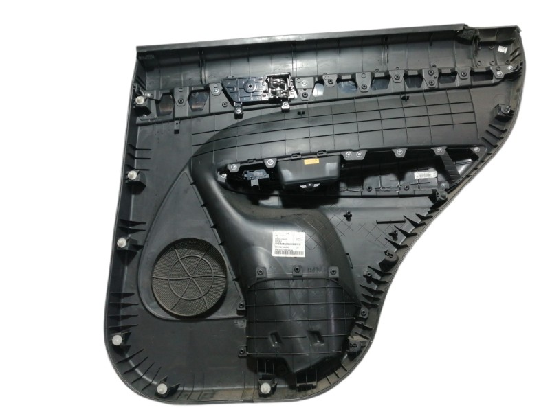 Recambio de guarnecido puerta trasera izquierda para kia sorento emotion 4wd referencia OEM IAM 833102P000 833702P000 