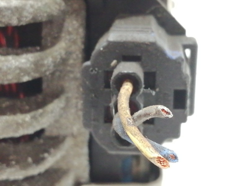 Recambio de alternador para ford fiesta (cbk) ghia referencia OEM IAM 2S6TFC  