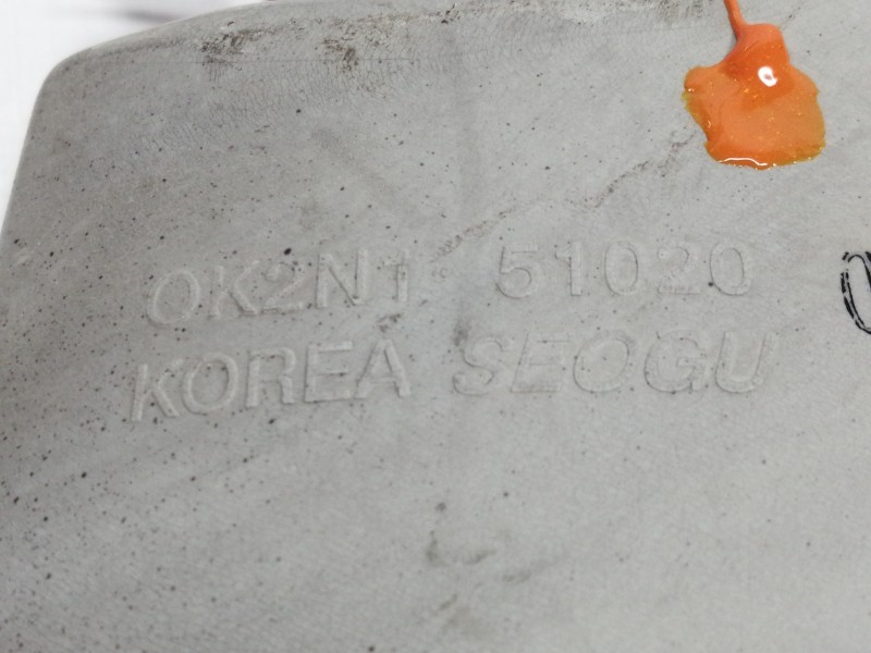 Recambio de faro izquierdo para kia sephia ll básico referencia OEM IAM OK2N151020  