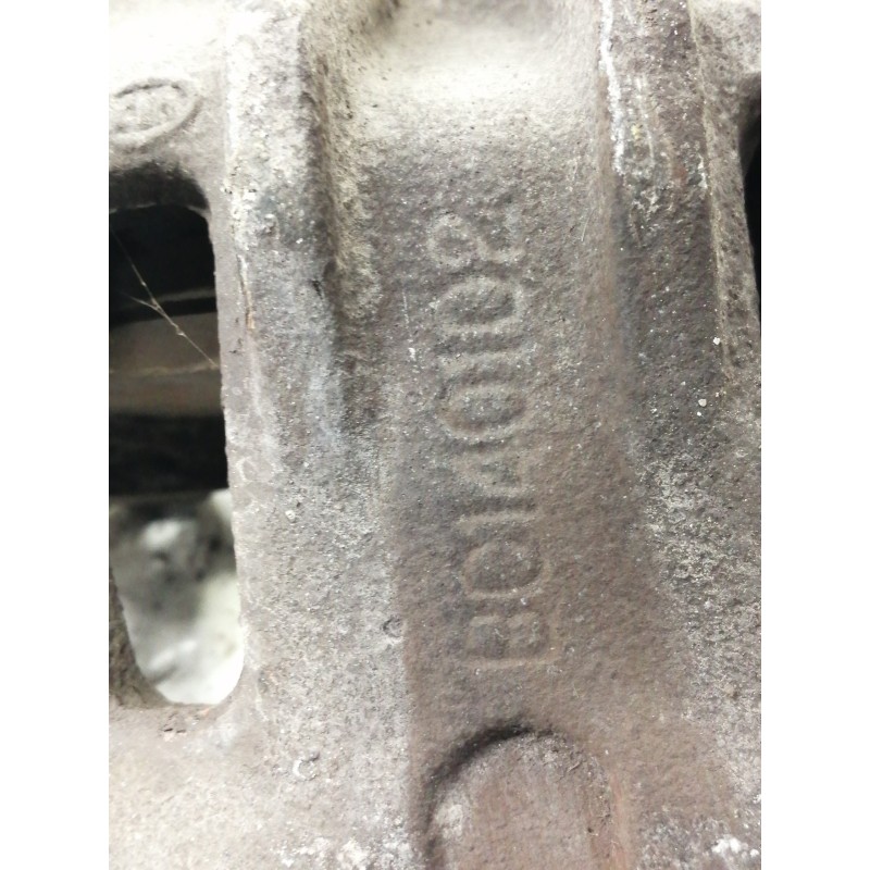 Recambio de pinza freno delantera derecha para kia sorento emotion 4wd referencia OEM IAM B0140102 581302P700 