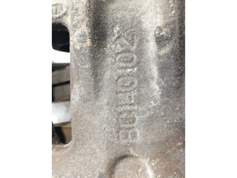Recambio de pinza freno delantera izquierda para kia sorento emotion 4wd referencia OEM IAM B0140102 581102P700 