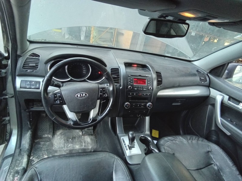 Recambio de salpicadero para kia sorento emotion 4wd referencia OEM IAM 847102  