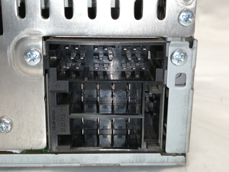 Recambio de sistema audio / radio cd para kia sorento emotion 4wd referencia OEM IAM A200XME 961502P800CA 961502P800AMCA