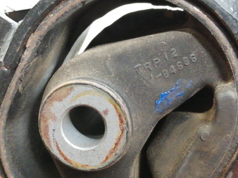 Recambio de soporte motor izquierdo para toyota auris ts referencia OEM IAM 84686  