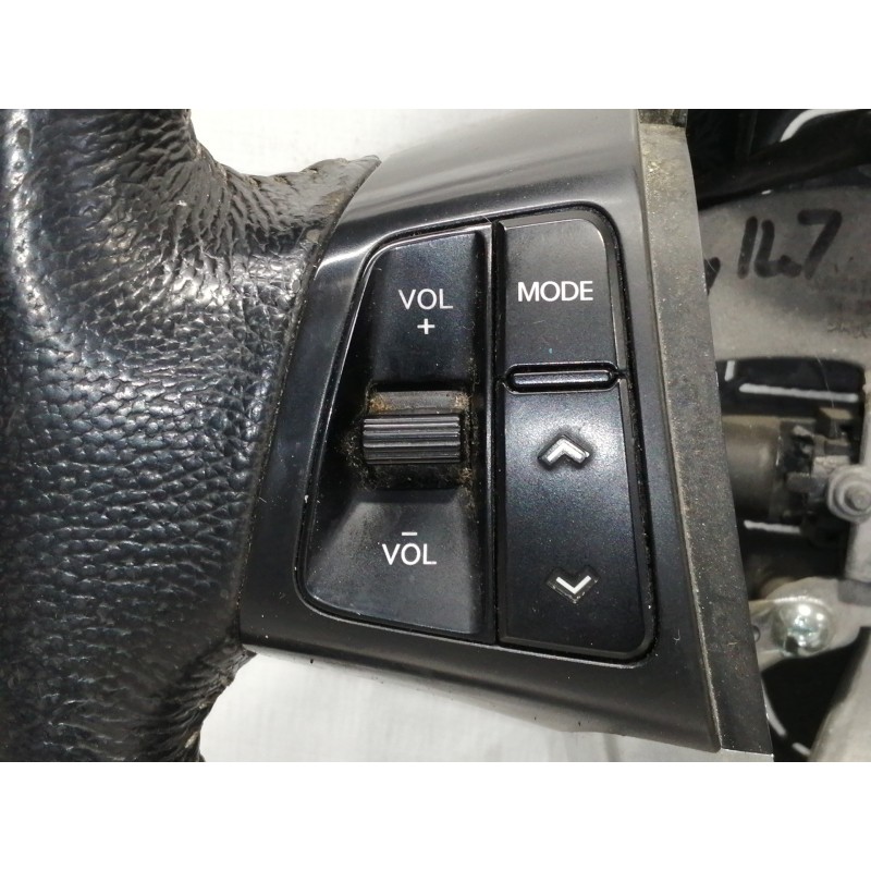 Recambio de volante para kia sorento emotion 4wd referencia OEM IAM 561202P100AMN 561302P000 