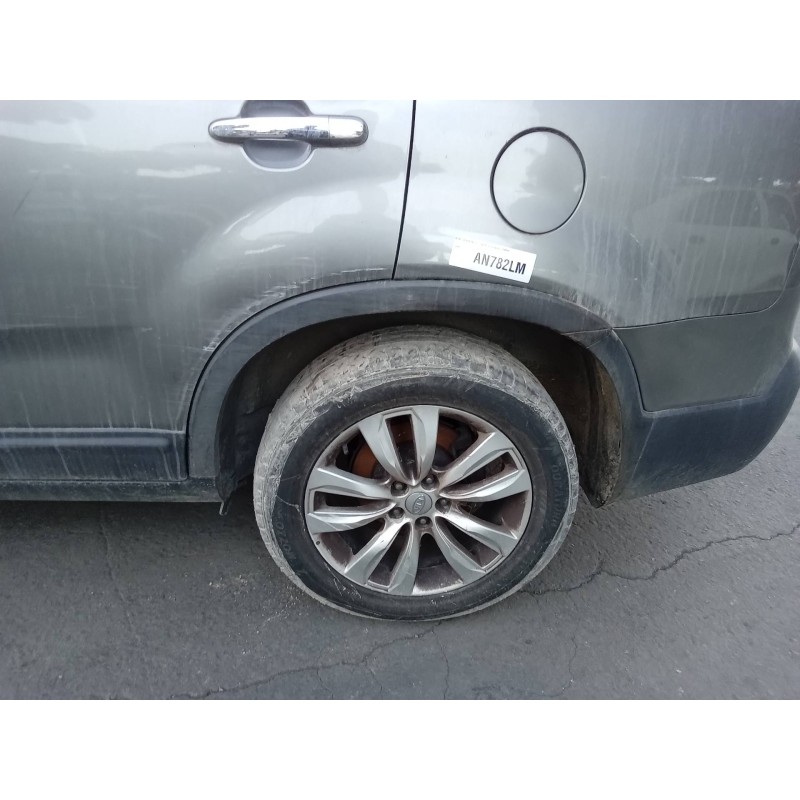 Recambio de aletin trasero izquierdo para kia sorento emotion 4wd referencia OEM IAM 877412P000 877412P000 